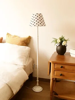 Торшер в горошек в стиле ретро, французский художественный минимализм, свежая японская мебель в скандинавском стиле, прикроватная тумбочка для спальни